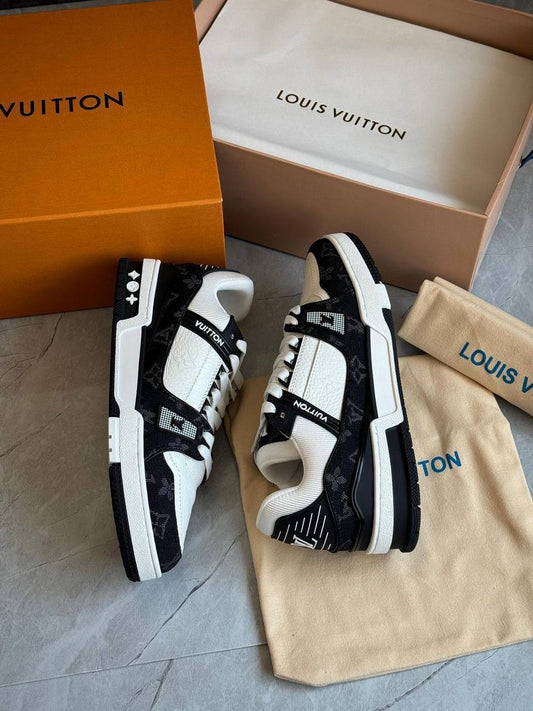 Louis Vuitton LV trainer black monogram white