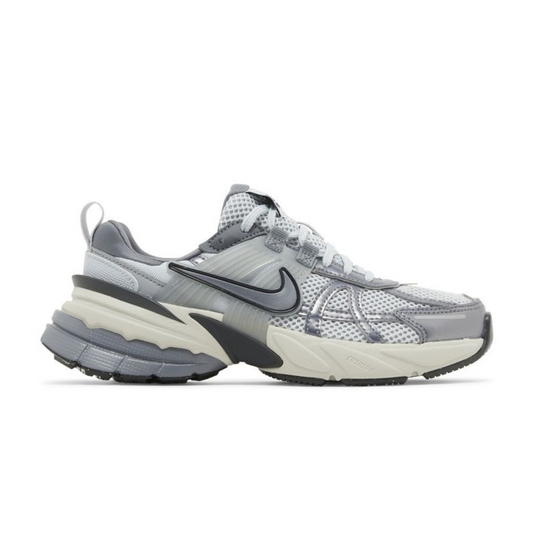 Nike V2K Run Pure Platinum Wolf Grey