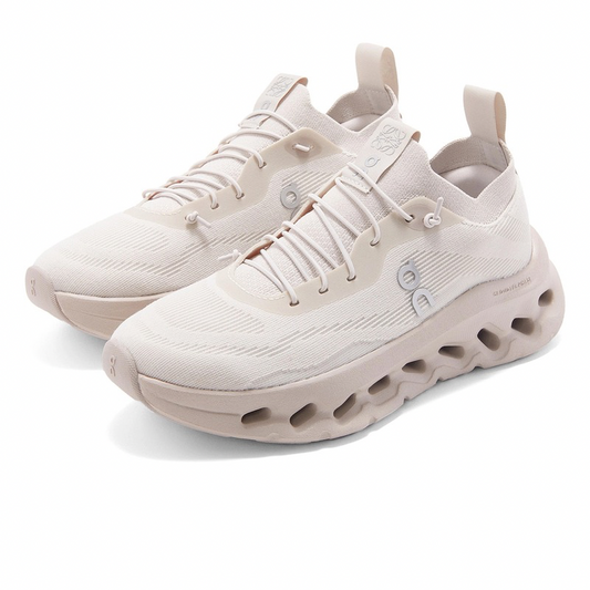 LOEWE x OnCloudtilt Sand