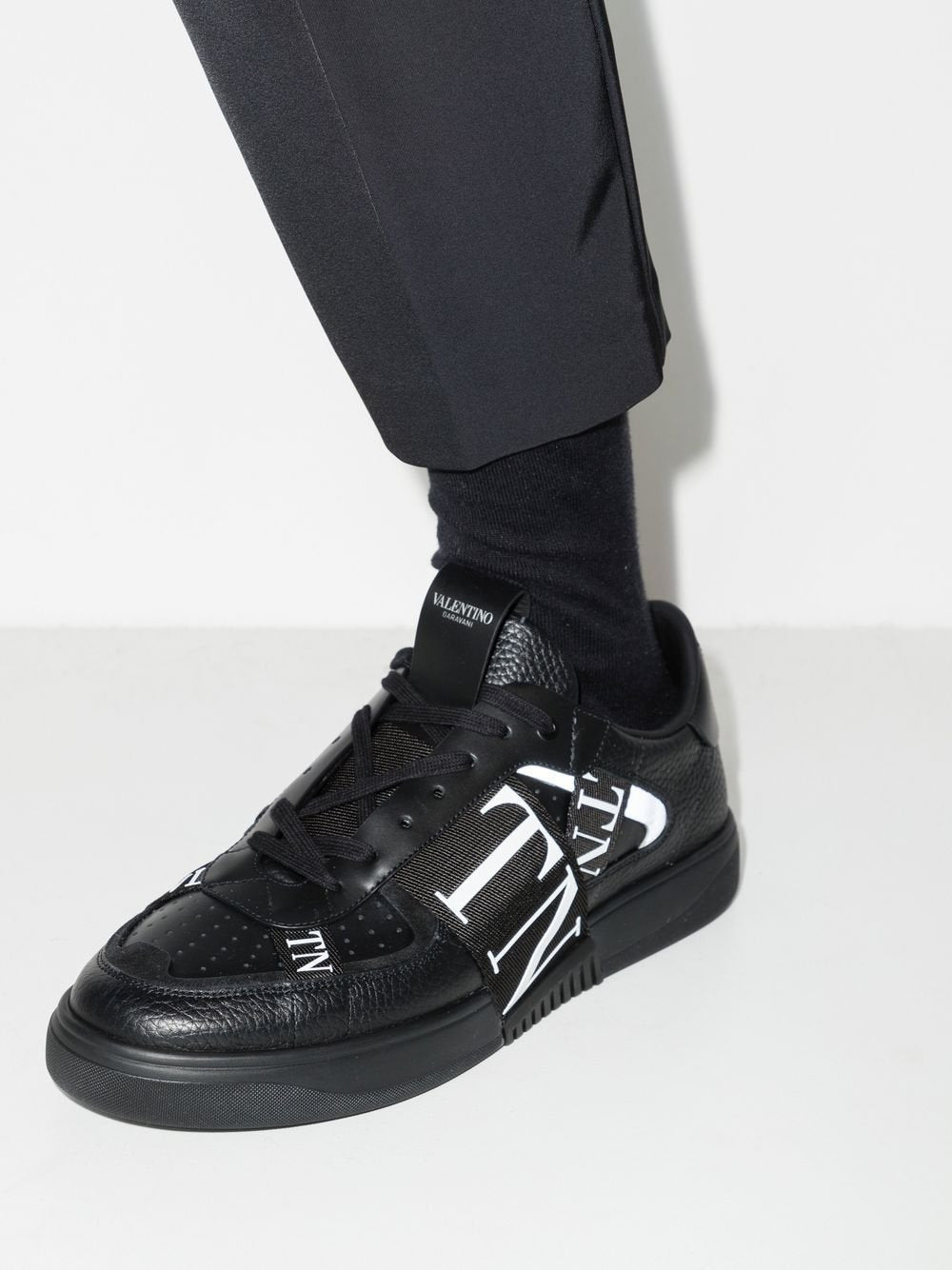 Valentino Garavani VL7N Sneaker Low Top Black White Black
